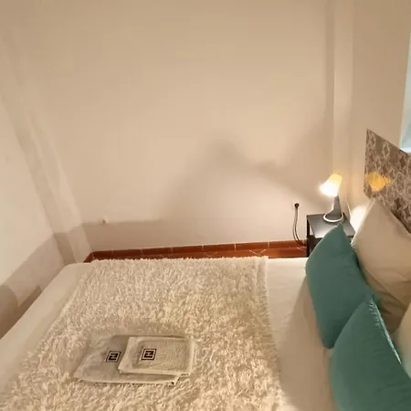 Apartment Cosy At Madragoa Lisbon